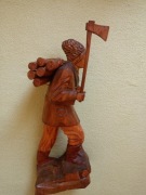 Stara drewniana rzeźba 