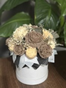 Flowerbox z kwiatów woskowych 