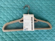 WIESZAKI SMUKEE  5-pak  BEŻOWE antypoślizgowe NOWE