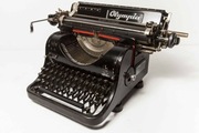 Maszyna do pisania Olympia Mod 8 