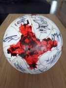 Piłka adidas z podpisami zawodników 