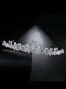 Tiara w kryształkach srebrna 