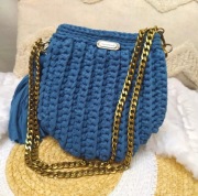 Torebka wykonana z dzianiny