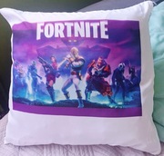 poduszka 40x40 cm z wyjątkowym nadrukiem z Fortnite – najnowszy sezon! 