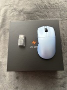 Myszka bezprzewodowa ATK F1 V2 Ultimate jak NOWA lekka 39g 8K