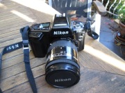 APARAT NIKON F90 z NIKKOREM 28-85