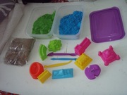 ARTISTIC SNAD Piasek kinetyczny do zabawy w domu 3 rodzaje 9 foremek