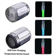 PERLATOR LED KOLORY CZUJNIK TEMPERATURY NAKŁADKA PRZEJŚCIÓWKA NA GWINT