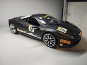 Ferrari 458 Challenge 1:18 HotWheels