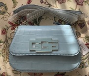 GUESS Torebka mała błękitna skóra ekologiczna