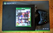 Konsola Xbox One X 1TB + FIFA 21