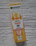 GARNIER VITAMIN C rozświetlający fluid z spf 50+