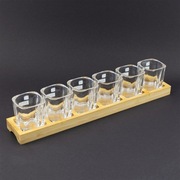 Zestaw 6 kieliszkow na desce do serwowania