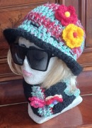 Szydelkowy komplet dla pań na okres wiosenno-jesienny 