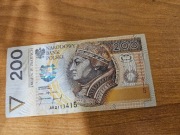 Banknot obiegowy 200zl Seria AK2111415