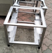 Podstawa pod zmywarkę gastronomiczna 60x55x50