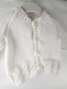 Prześliczny biały błyszczący sweterek ażurowy niemowlęcy chrzest 0-3m