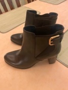 Pollini botki skórzane, eleganckie.