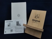 Drewniana podstawka pod telefon stojak na telefon  nowa