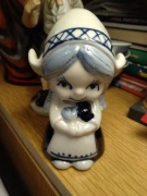 Porcelanowa figurka, skarbonka.