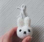 Uszydełkowany króliczek muffy bunny 