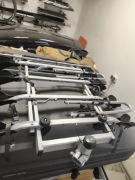 Uchwyt rowerowy na hak AMOS Tytan 4 Plus 7 pin uchylany 75 kg srebrny