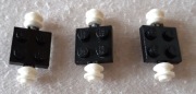LEGO 122c02assy2 - płytka z osiami 2X2 białe felgi bez kół 3 szt