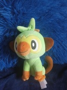 Grookey maskotka pokemon 
