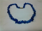 Naszyjnik z niebieskimi kamieniami