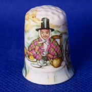 Naparstek Kolekcjonerski Porcelanowy Walijskie Panie 