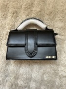 Torebka Inspirowana Czarna Z Paskiem