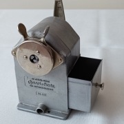 STARA Temperówka metalowa Caran d’Ache STRUGACZKA