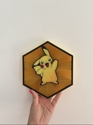Obraz plaster miodu z Pikachu – dekoracja 3D z PLA