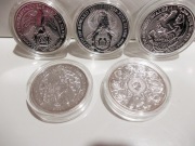BESTIE KRÓLOWEJ, zestaw 5 monet, 10 uncji, Ag 999 