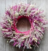 Wianek na drzwi 35 cm różowy z suszonych kwiatów boho naturalny wiosenny 