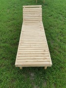 Ogrodowy leżak drewniany