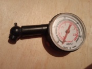 Ciśnieniomierz samochodowy