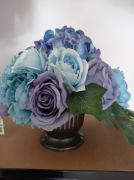 WIĄZANKA NA GRÓB CMENTARZ STROIK KOMPOZYCJA Sztuczne Niebieskie Kwiaty 