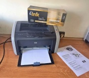 HP LaserJet 1010 drukarka z nowym tonerem, czysta zadbana, mały przebieg