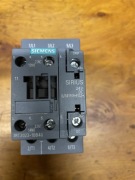 Siemens 3RT2023-1BB40 Stycznik 24V AC Oryginał