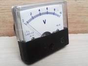 Wskaźnik analogowy napięcia  stałego 10V