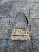 Torebka ze skóry węża bezowa na ramię