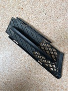 ZAŚLEPKA KRATKA ZDERZAKA PRAWA BMW 3 E91 E90