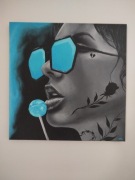 Obraz 40x40 cm Kobieta z lizakiem 