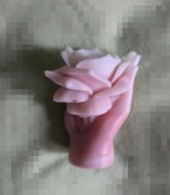 RÓŻA W DŁONI forma silikonowa 8.5*7.5*6.3 do Świec Wosku Mydła Odlewów 