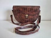 Torebka listonoszka krokodyl brąz lakier