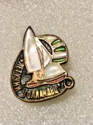 Jacht olimpijski klasy Latający Holender, emalia wypalana, ciężki metal