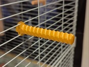 Żerdź dla Ptaka do Klatki. Druk 3D. Bezinwazyjny Montaż.