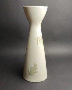 Wazon z porcelany Lichte Germany. Sygnowany. 