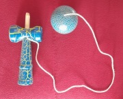 Kendama tradycyjna japońska zabawka zręcznościowa.